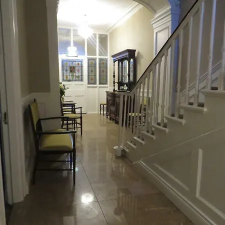 Devon View House לינה וארוחת בוקר יוגאל