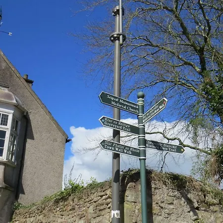 Devon View House לינה וארוחת בוקר יוגאל