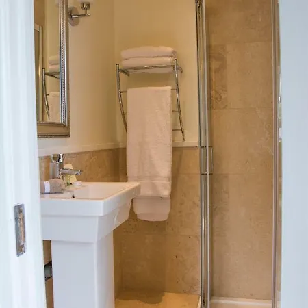 Devon View House 4*