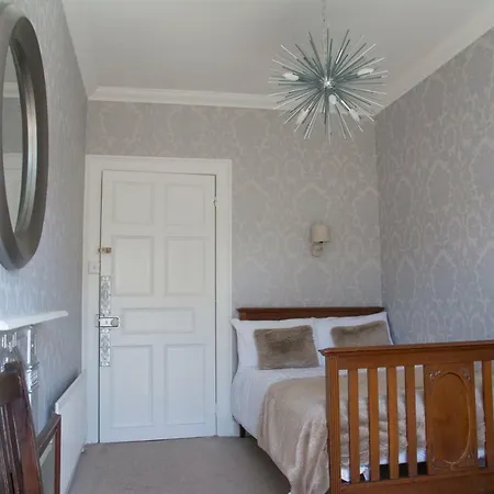 Bed & Breakfast Devon View House Youghal