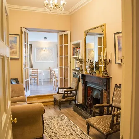 Devon View House יוגאל