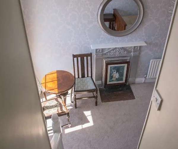 Devon View House לינה וארוחת בוקר